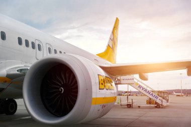 BUZZ by Ryanair jet motoru pistte görülebilir 18.09.2025 Polonya, Avrupa