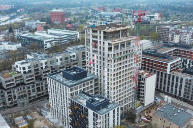 Metropolitan gökyüzünde yükselen gökdelenler