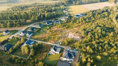 Sessiz bir köyde gayrimenkul geliştirme