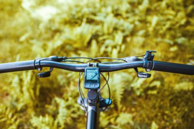 Vahşi arazide sürmenin POV perspektifi