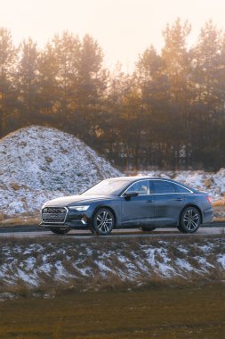 Otoyol tuzu araba hasarına yol açıyor