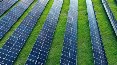 Güç üreten fotovoltaik paneller dizileri