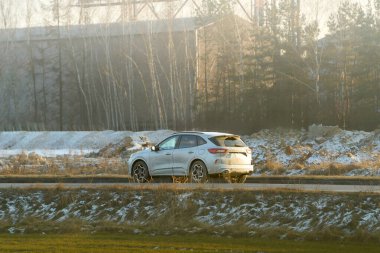 Otoyol tuzu araba hasarına yol açıyor