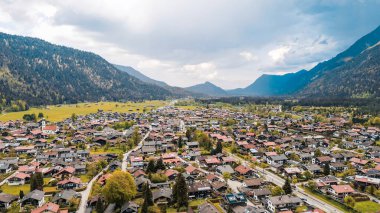 Yaz Alp Vadisi 'nin havadan görünüşü