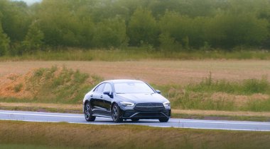 Sıcak kapak LED far tasarımı ile kapanıyor