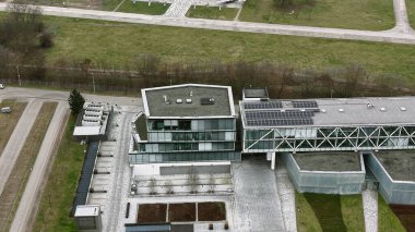 Yenilenebilir enerji gelecekteki siber güvenlik merkezine güç sağlıyor