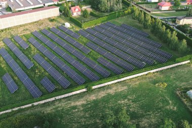 Gelecek için yenilenebilir güneş enerjisine yatırım