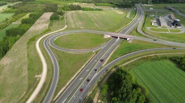 Yükseltilmiş rampalı eyaletler arası yol sistemi