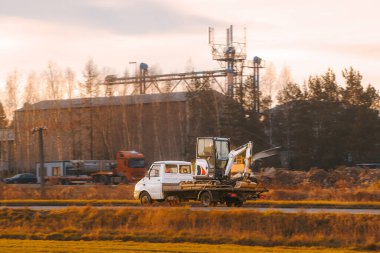 İnşaat makinelerinin yol taşımacılığı