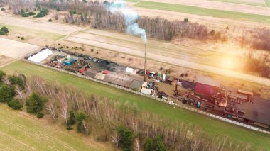 Büyük boş alanlarda sanayi bölgesi