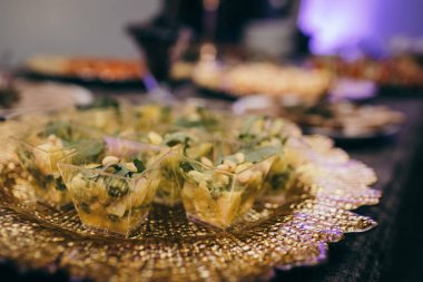 Pastaya yakın çekim Oturan bir pasta