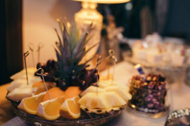 Bir dilim keki yakın plan çekelim.