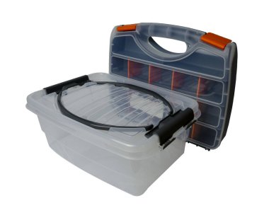Aletleri depolamak ve taşımak için plastik kutular ve kaplar ve aralıkta çeşitli küçük şeyler