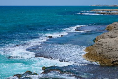 Hof Dor aBonim Doğa Koruma Alanı ve İsrail 'in Akdeniz kıyısındaki sahil