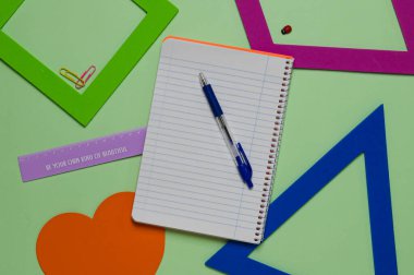 Okul konularının güzel, parlak planı.