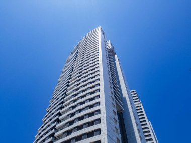 Netanya 'da yaşamak için daireleri olan çok katlı modern evler