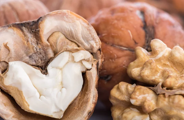 Several fresh walnuts — Stock Photo, Image