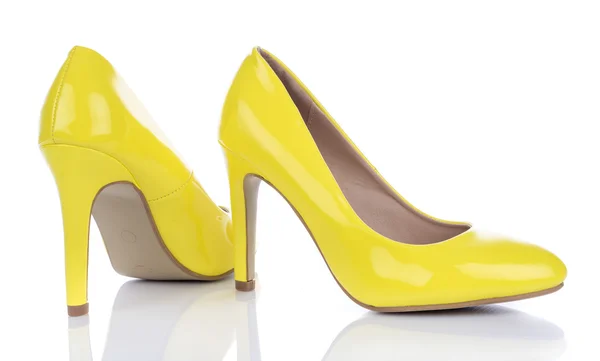 Amarelo sapatos de salto alto — Fotografia de Stock