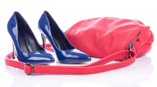 Blue high heels shoes with red pink handbag — Stock Photo, Image