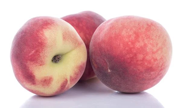 Whole ripe peaches — Stock Photo, Image