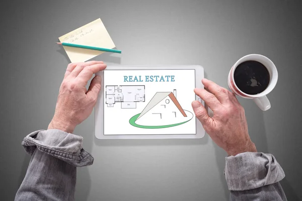 Pojem Real estate na tabletu — Stock fotografie