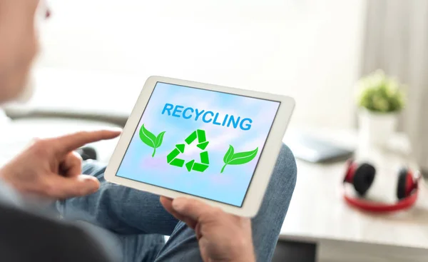 Tablet Screen Displaying Recycling Concept — Stock Photo, Image