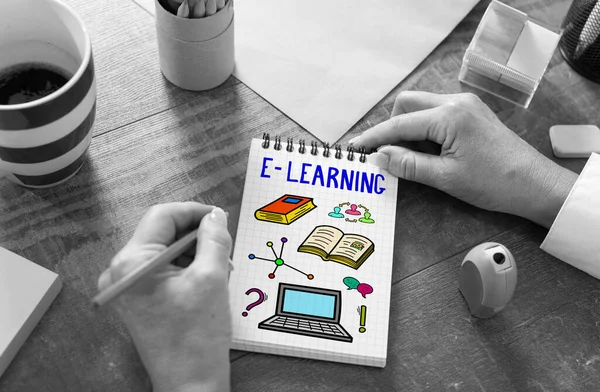 ノートパッドに描かれたE Learningの概念 — ストック写真