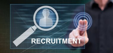 Adam dokunmatik ekranda işe alım konseptine parmaklarıyla dokunuyor.