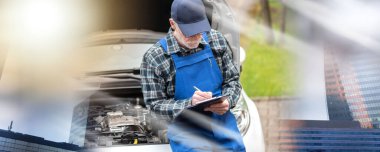 Araba tamircisi bir araba motorunu kontrol ediyor ve panoya yazı yazıyor; çoklu pozlama