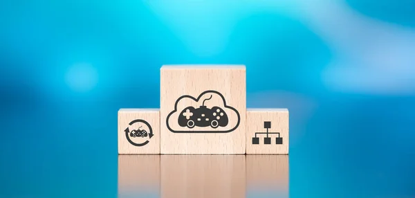 Houten Blokken Met Symbool Van Cloud Gaming Concept Blauwe Achtergrond — Stockfoto