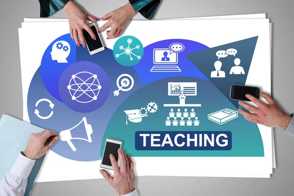 Teaching Concept Placed Desk Hands Using Smartphones — Stock Photo, Image