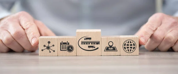 Houten Blokken Met Symbool Voor Logistiek Concept — Stockfoto