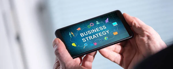 Smartphone Skärmen Visar Strategi Affärsidé — Stockfoto