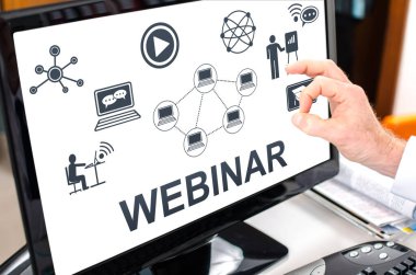 Bir bilgisayar ekranında gösterilen Webinar kavramı