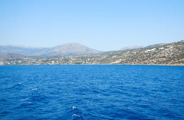 Blaues Meer in Beton, Griechenland — Stockfoto