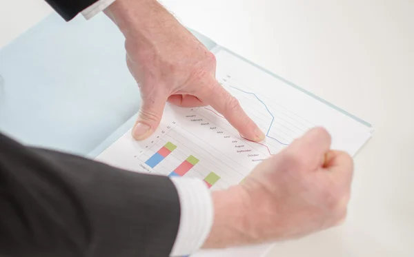 Businessman banging his fist on the desk — Stock Photo, Image