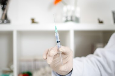 Şırıngalı Doktor