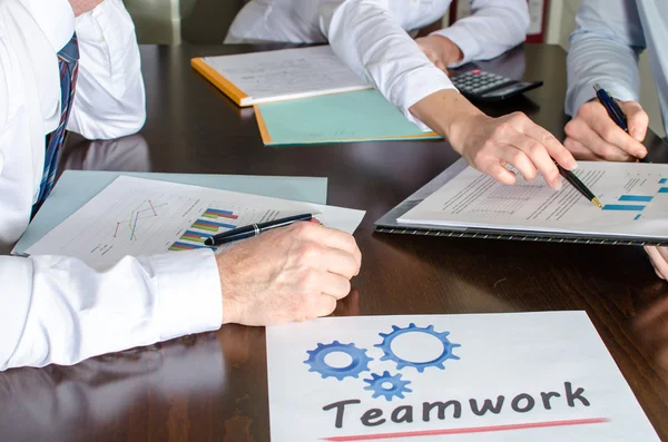 Gente de negocios trabajando juntos — Foto de Stock