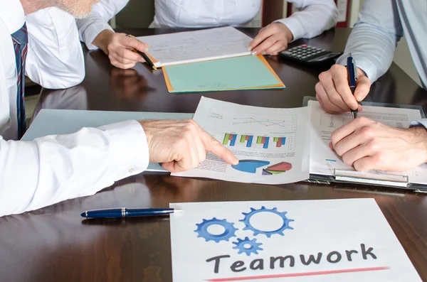 Gente de negocios trabajando juntos — Foto de Stock