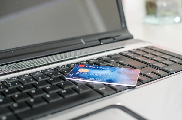 Conceito de compras online — Fotografia de Stock