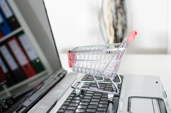 Concetto di shopping online — Foto Stock