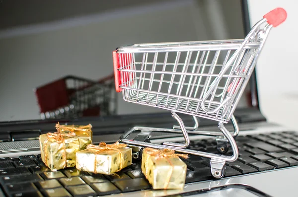 Concetto di shopping online — Foto Stock