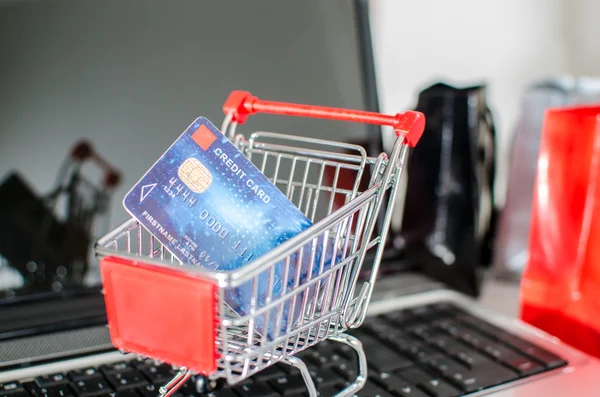 Concetto di shopping online — Foto Stock