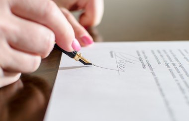 bir sözleşmenin imzalanması