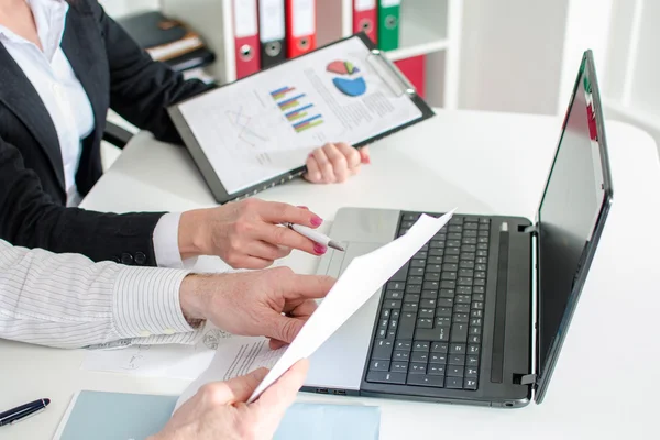 Vergadering van zakenmensen — Stockfoto