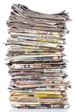 Gazeteler yığını