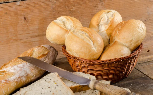 Different types of bread — Stock Photo, Image