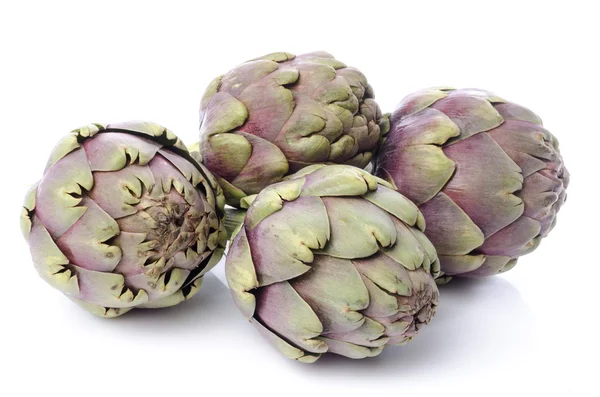 Fresh green purple artichokes — Stock Photo, Image