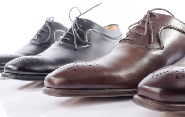 Lüks kahverengi ve siyah ayakkabı