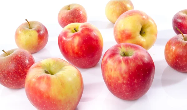 Manzanas frescas de gala real —  Fotos de Stock